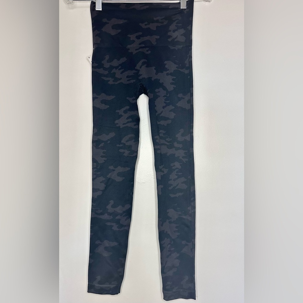 NWT Spanx Black Camo Eco friendly Limited Edition Tummy Control Leggings